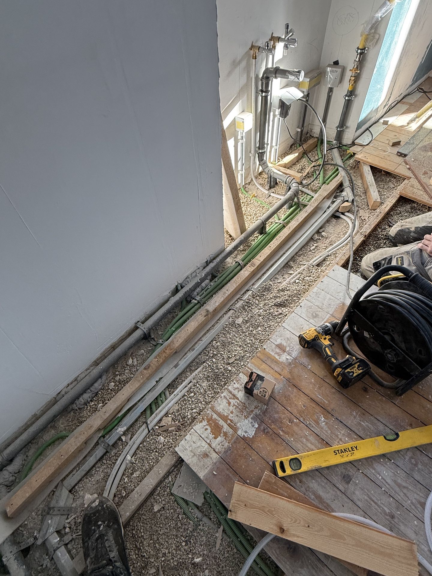 Parkettreparatur Arbeiten am Untergrund