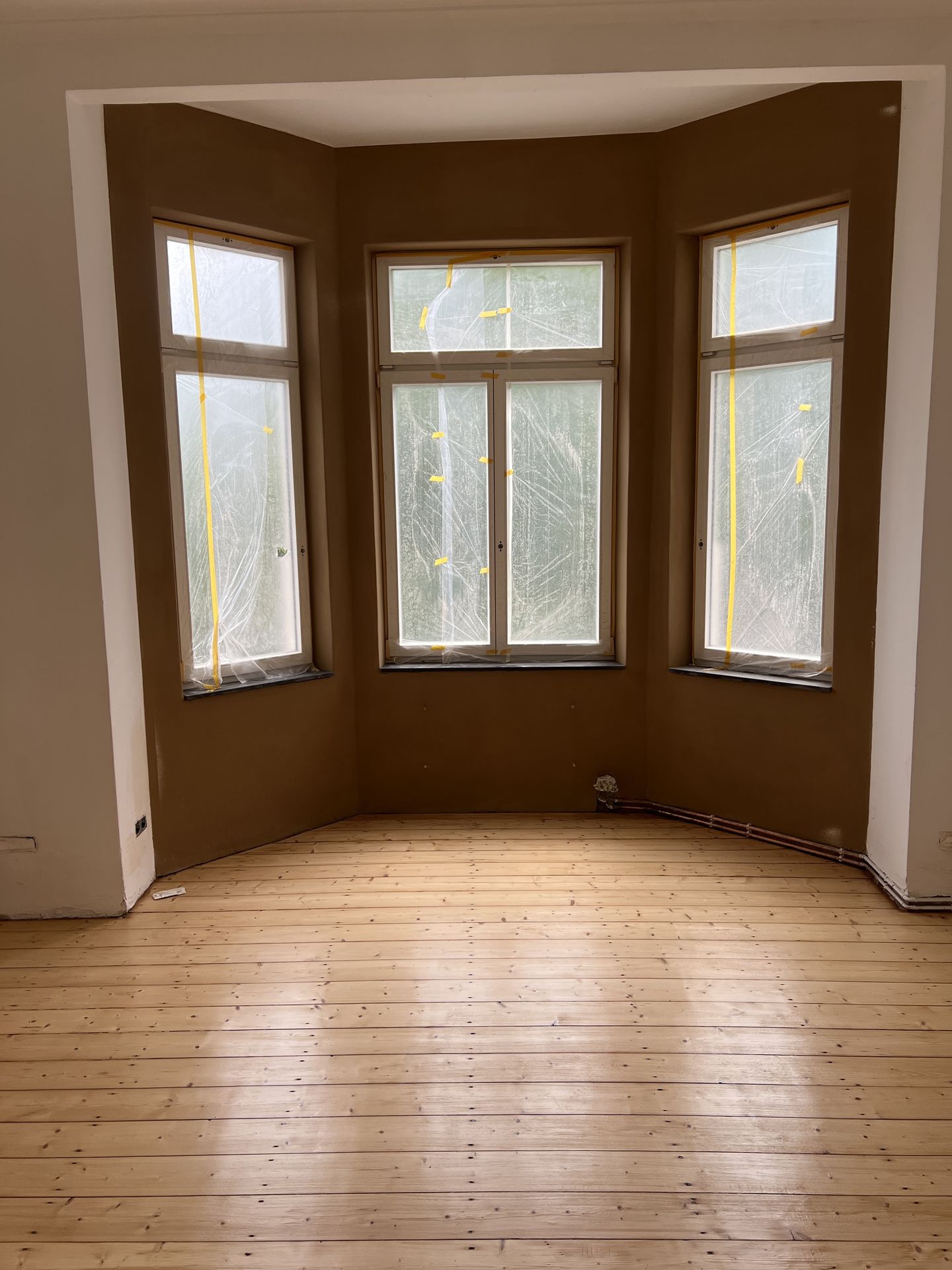 Dielen geschliffen und versiegelt in einem Altbau in Aachen 