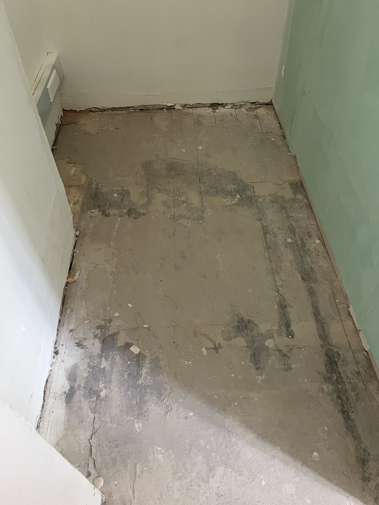 Dielen geschliffen und versiegelt in einem Altbau in Aachen 