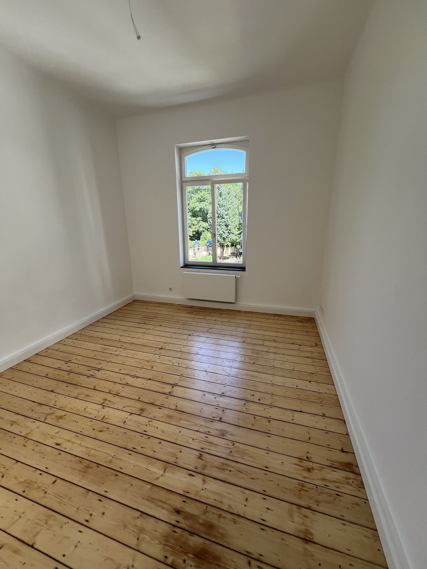 Dielen geschliffen und versiegelt in einem Altbau in Aachen 