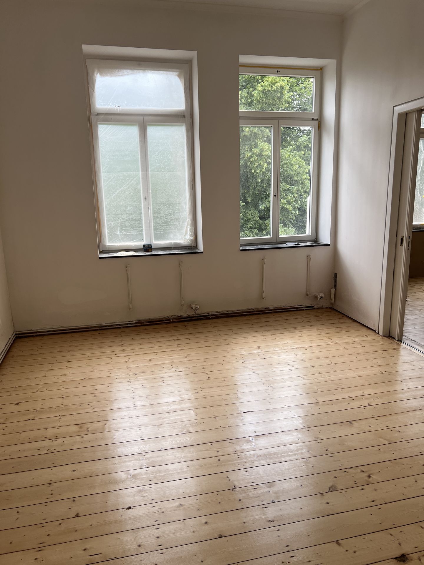 Dielen geschliffen und versiegelt in einem Altbau in Aachen 