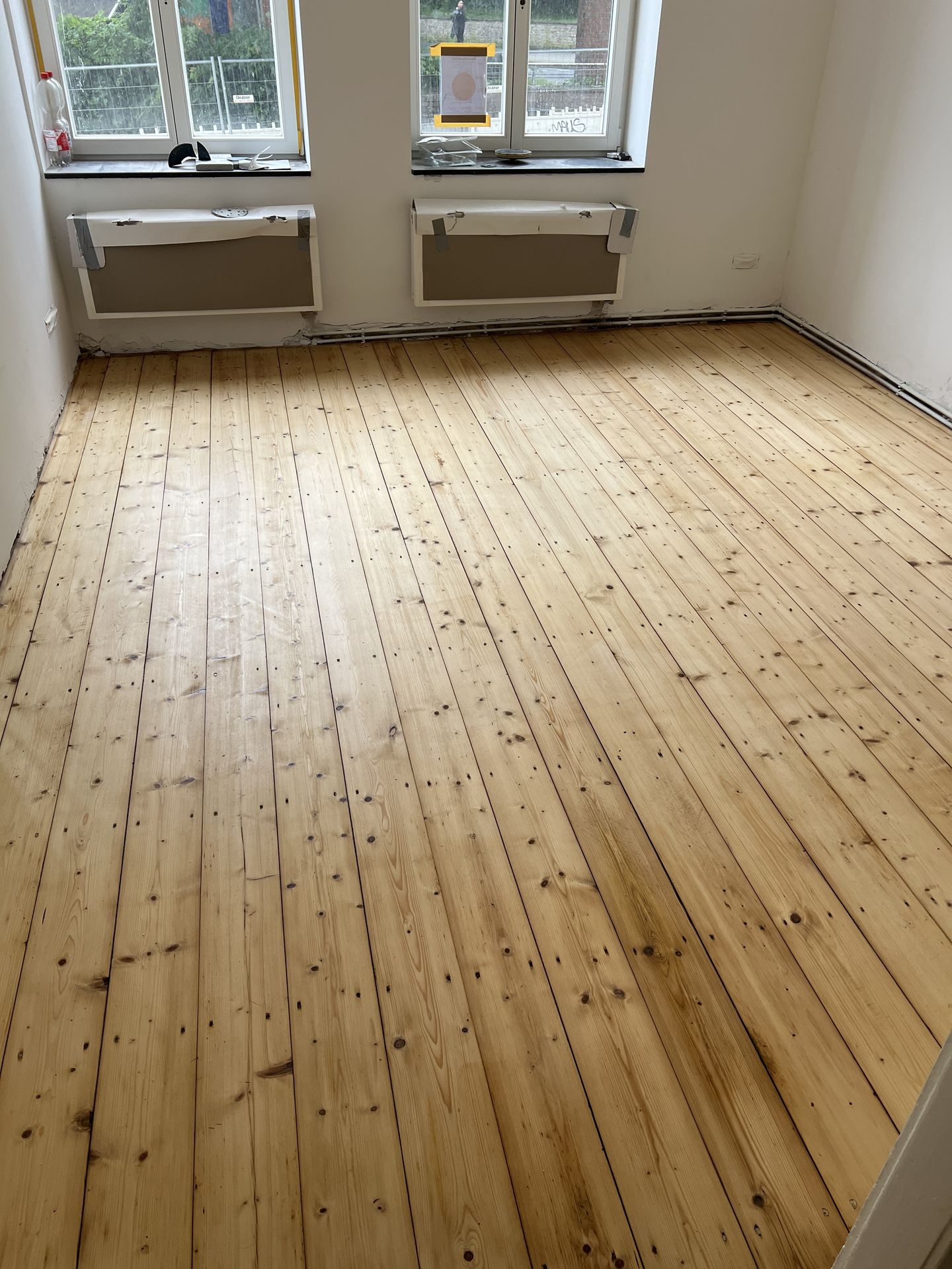 Dielen geschliffen und versiegelt in einem Altbau in Aachen 