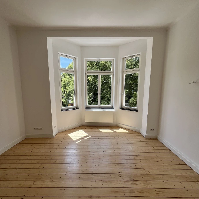 Dielenboden schleifen und lackieren Aachen 